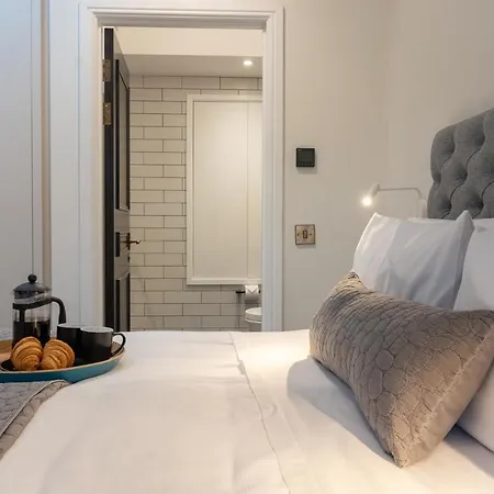 Cheltenham Two 해러게이트